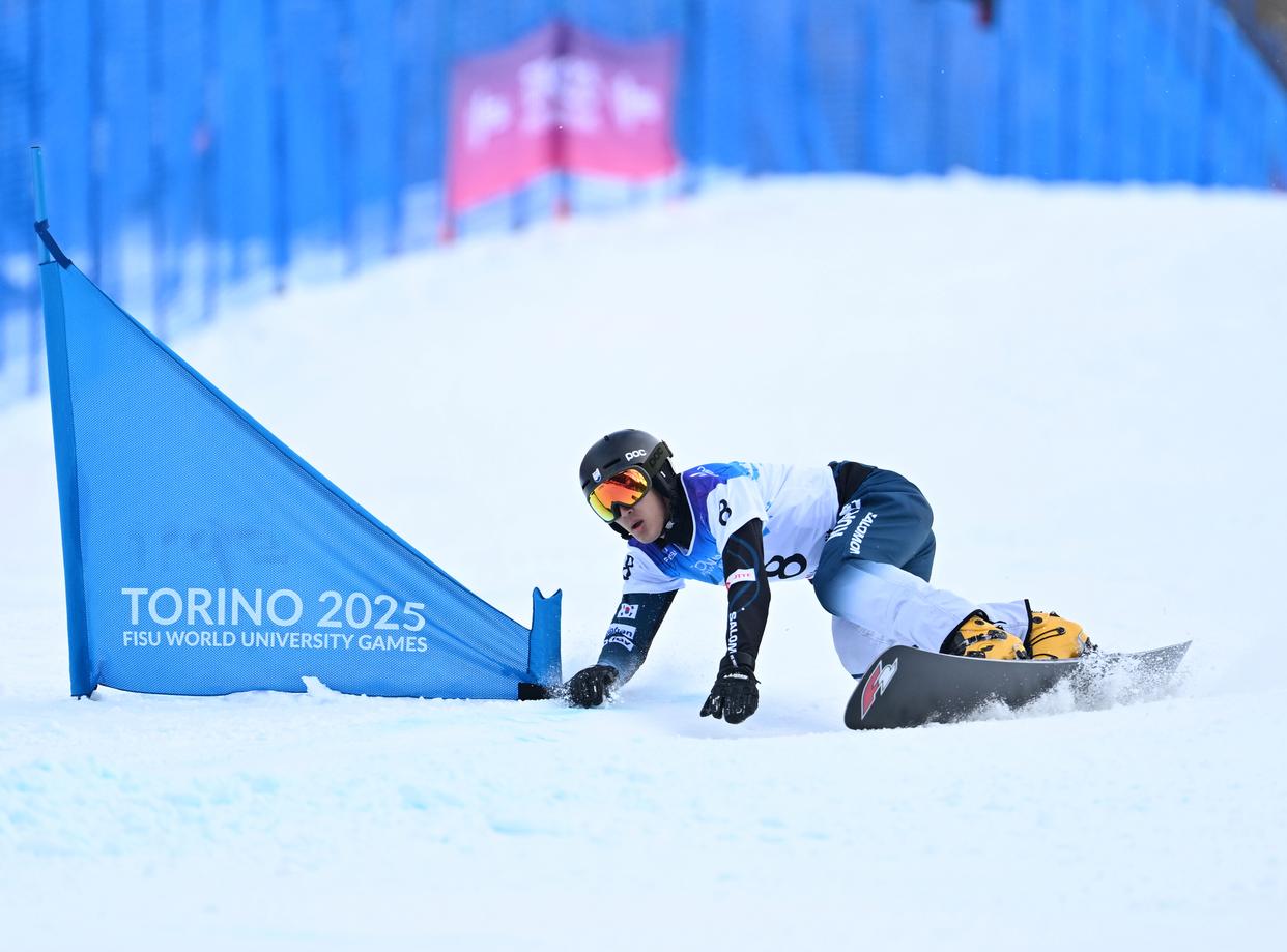 爱游戏入口-包含加拿大滑雪选手夺冠，赛后情绪激动的词条