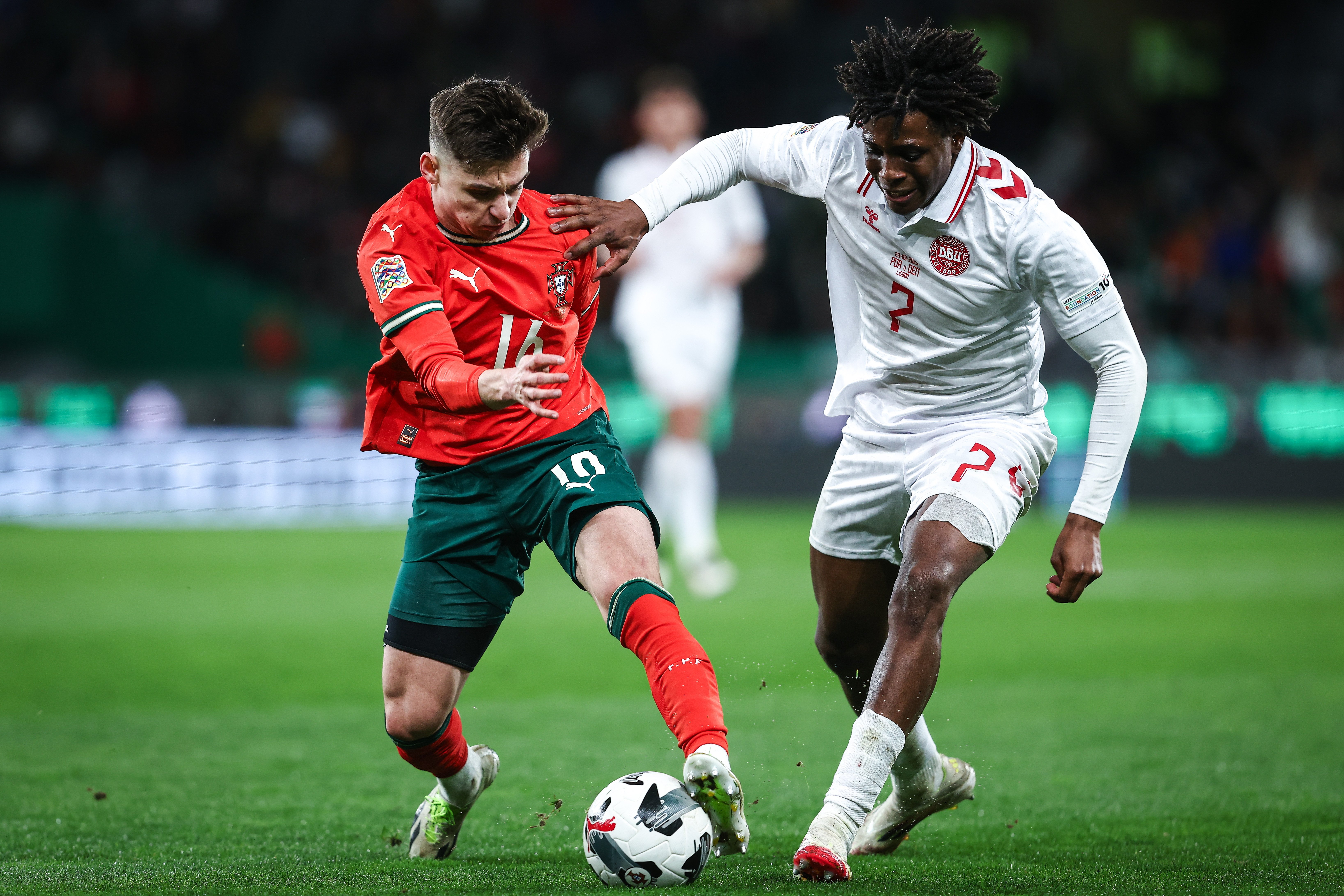 包含葡萄牙大胆击败比利时，晋级欧国联决赛的词条