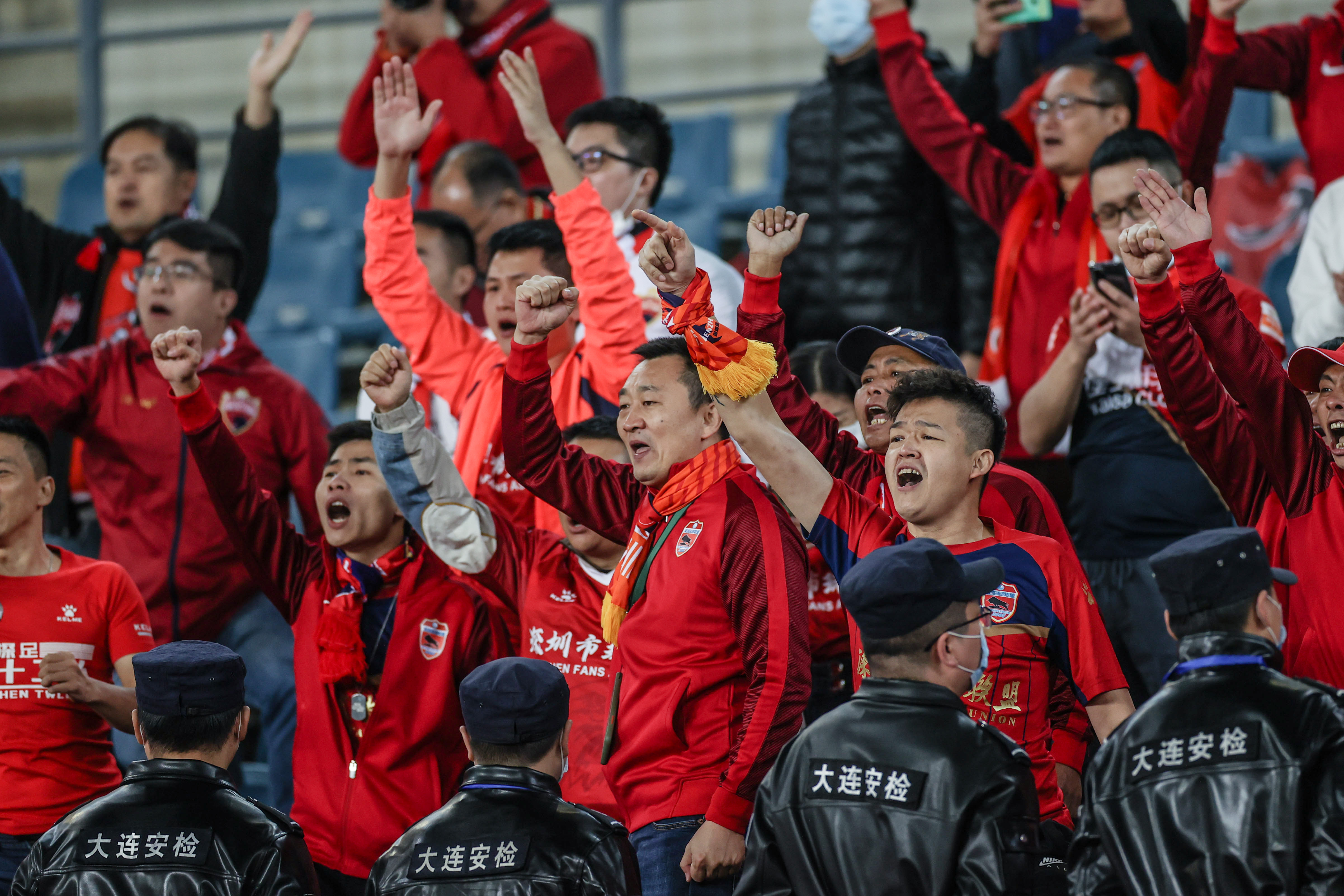 爱游戏入口-华夏大胜佳兆业，中超表现抢眼的简单介绍