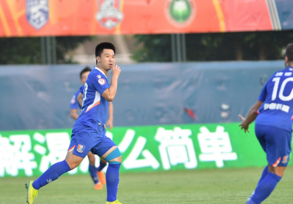 包含老将展现经验，助球队逆转胜利的词条