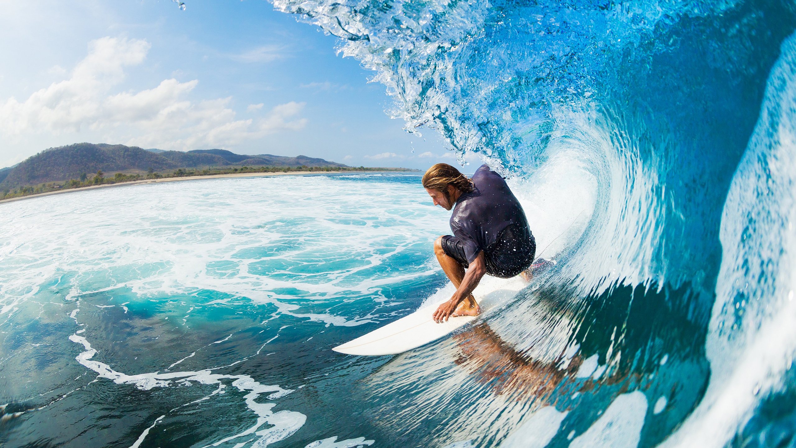 爱游戏在线-美加墨世界杯焦点战，厄瓜多尔决胜局带走马赛，诠释足球的战术革命与精神韧性