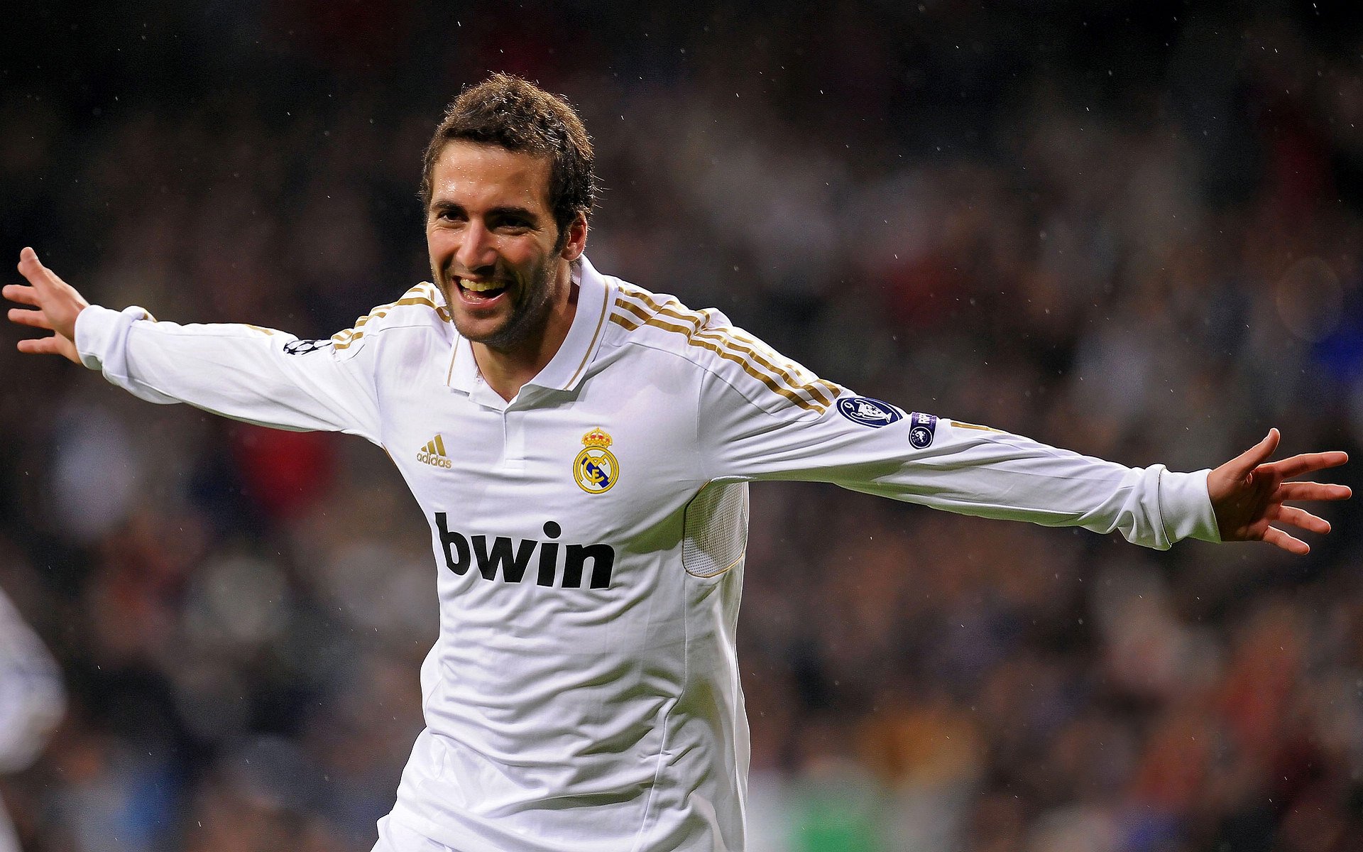 意甲焦点战?不,是黄蜂掀翻湖人的篮球风暴!