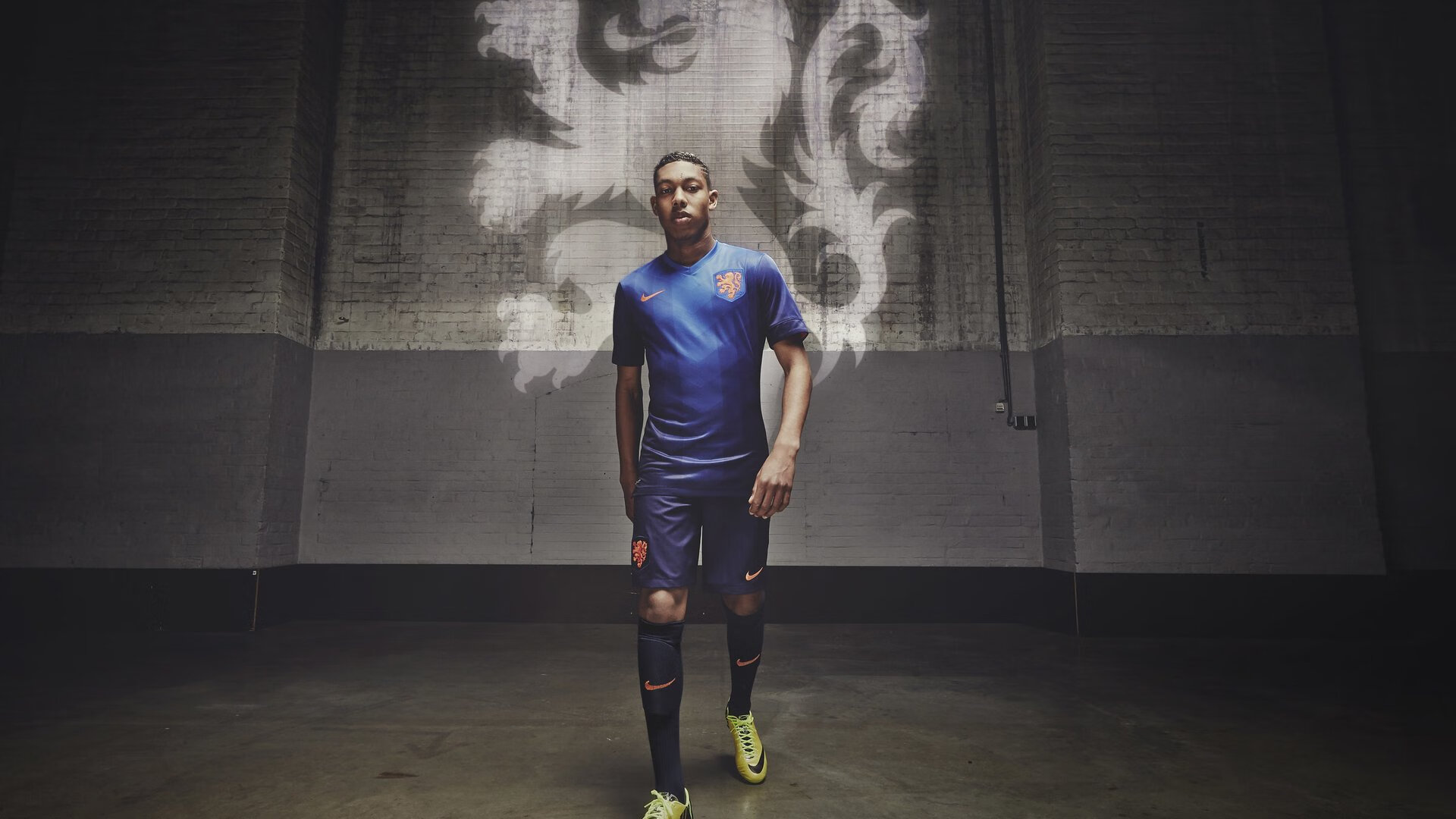 南美铁闸对决欧洲技术流,布雷默一锤定音,智利式坚韧击沉黄色潜水艇