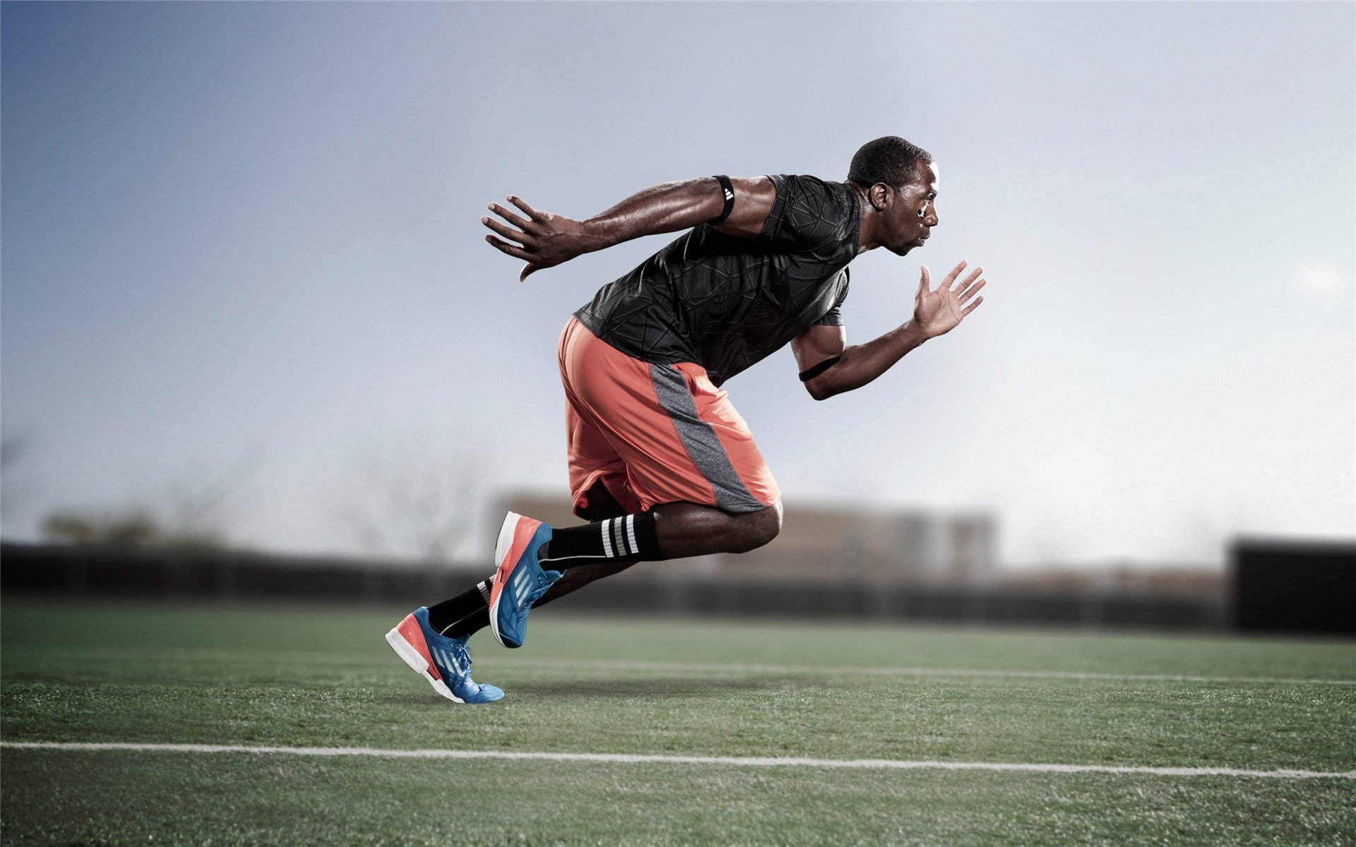 赛场烽火，王哲林点燃的鏖战之夜